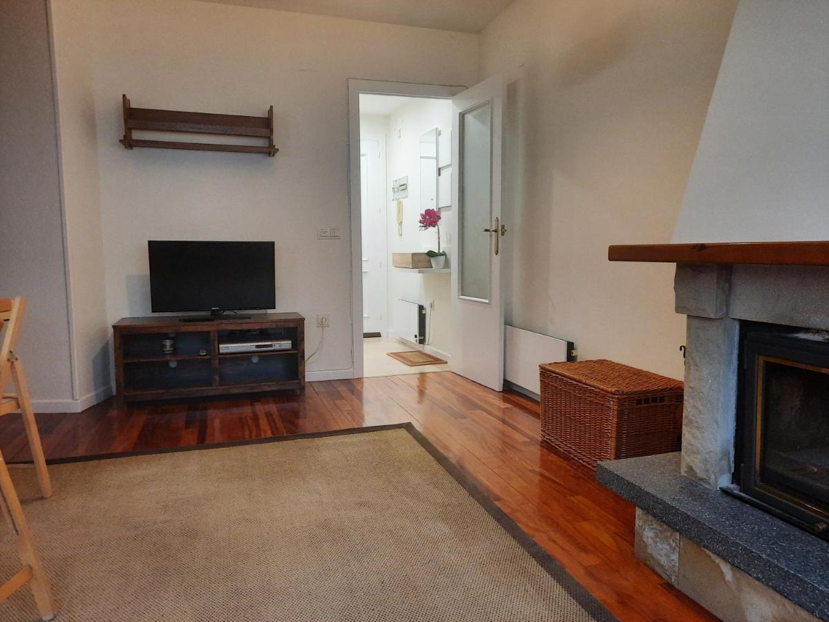 Acogedor y cálido apartamento con vistas a la montaña Canfranc Exterior foto